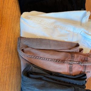 4 PAIRS!! Perfect demin lot for your tiktok diys!!